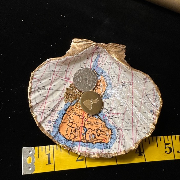 Hand crafted decopauged scallop shell. Block Island nautical chart. Jewelry dish - Picture 4 of 5